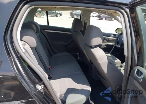 2008 Volkswagen Rabbit S from USA, damaged, VIN WVWDB71K58W262173